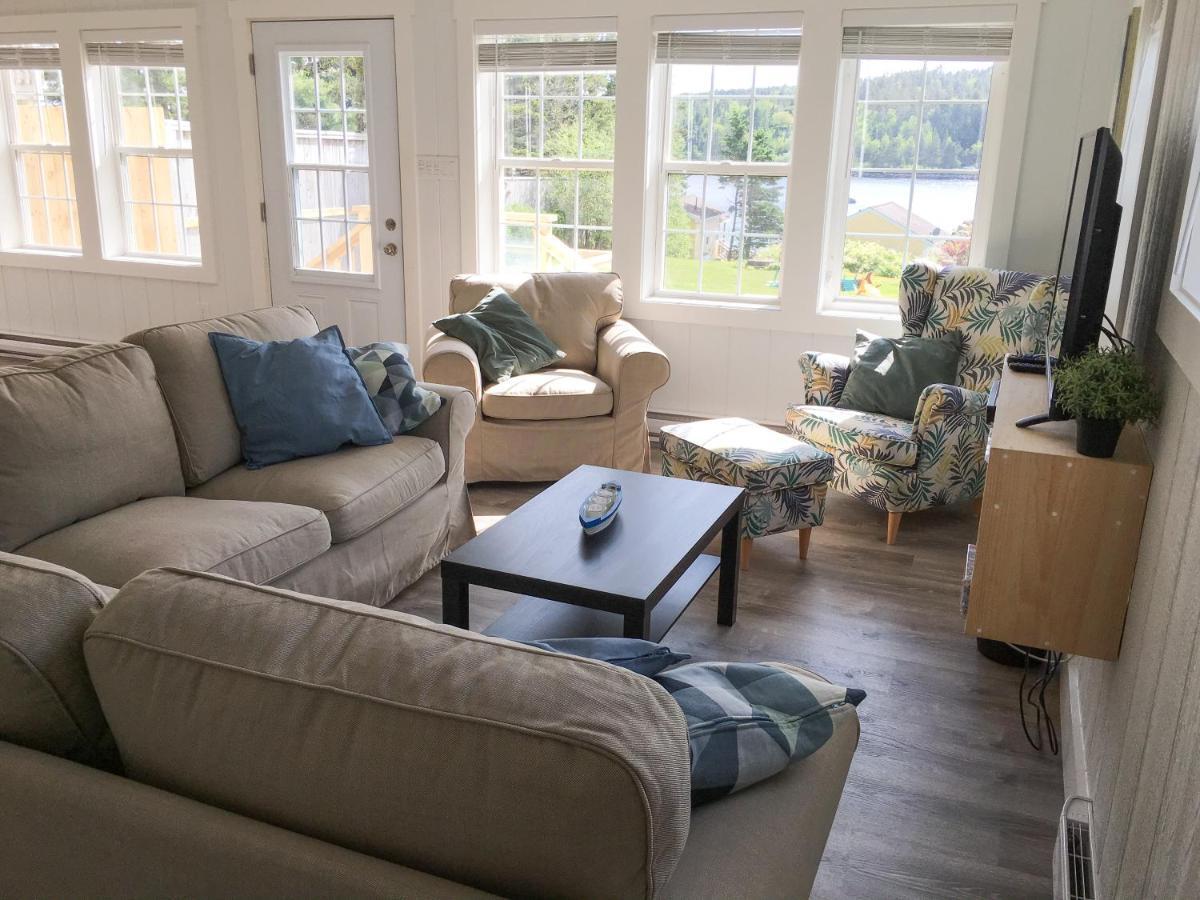 Larinda'S Landing Oceanfront Cottages Halifax Bagian luar foto