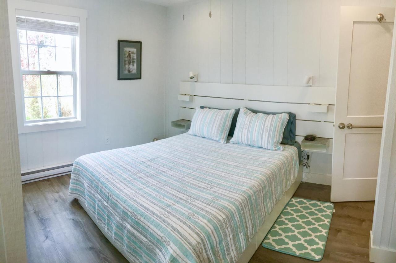 Larinda'S Landing Oceanfront Cottages Halifax Bagian luar foto