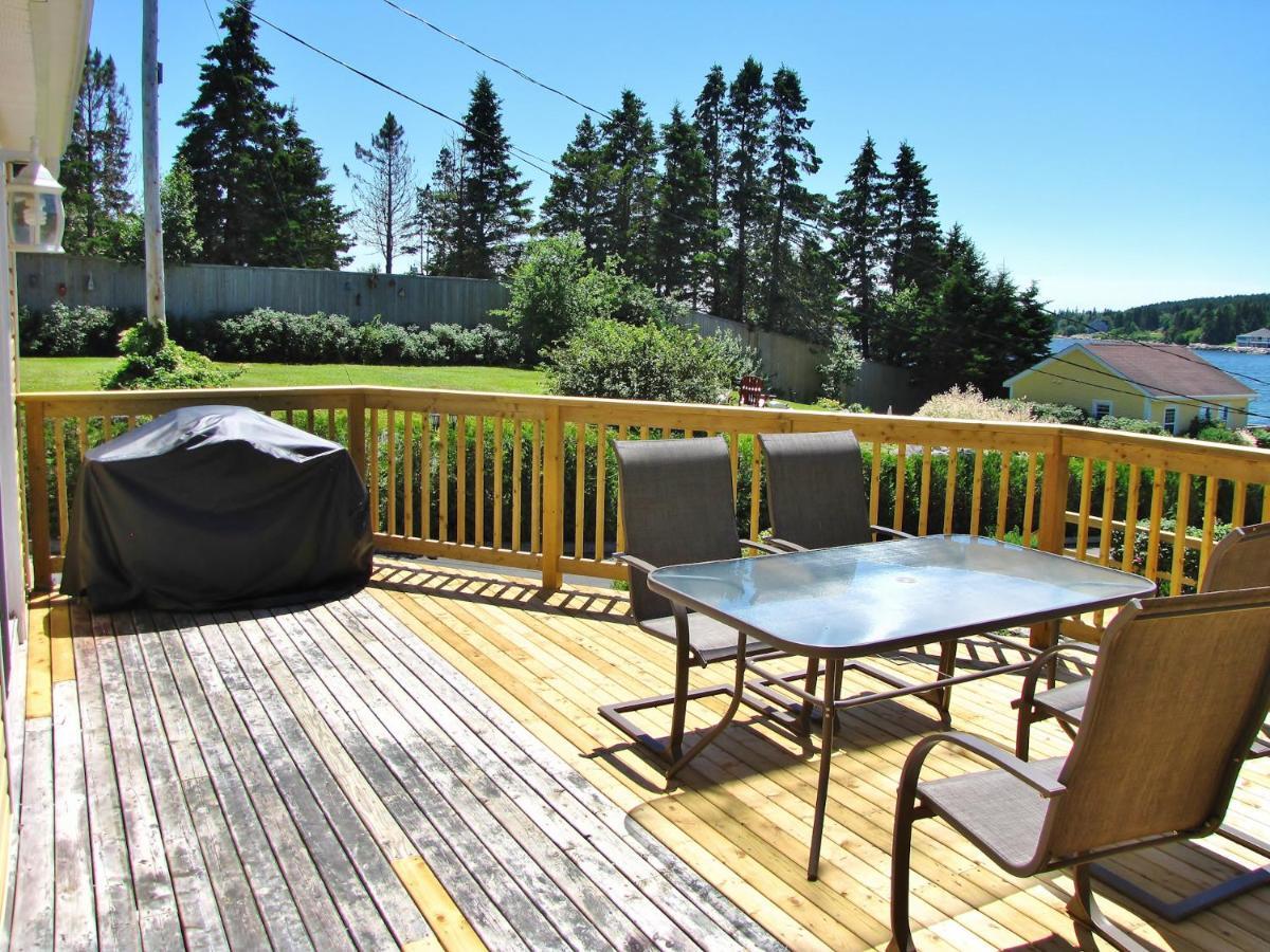 Larinda'S Landing Oceanfront Cottages Halifax Bagian luar foto