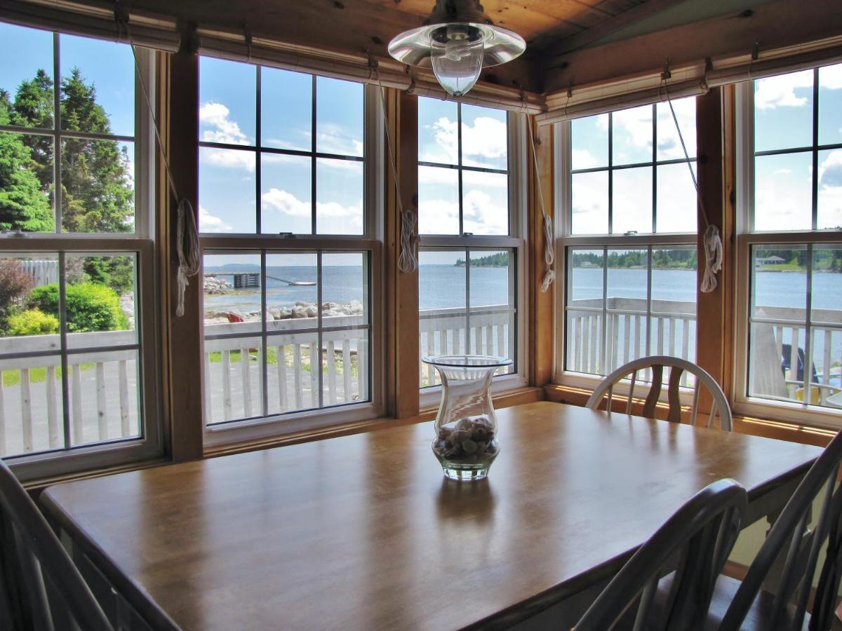 Larinda'S Landing Oceanfront Cottages Halifax Bagian luar foto