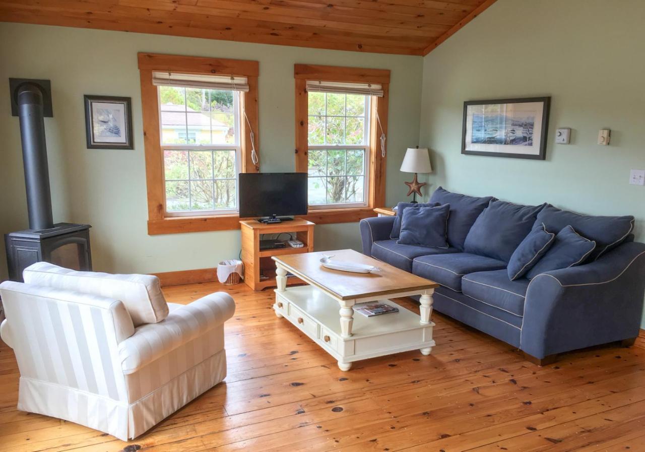 Larinda'S Landing Oceanfront Cottages Halifax Bagian luar foto