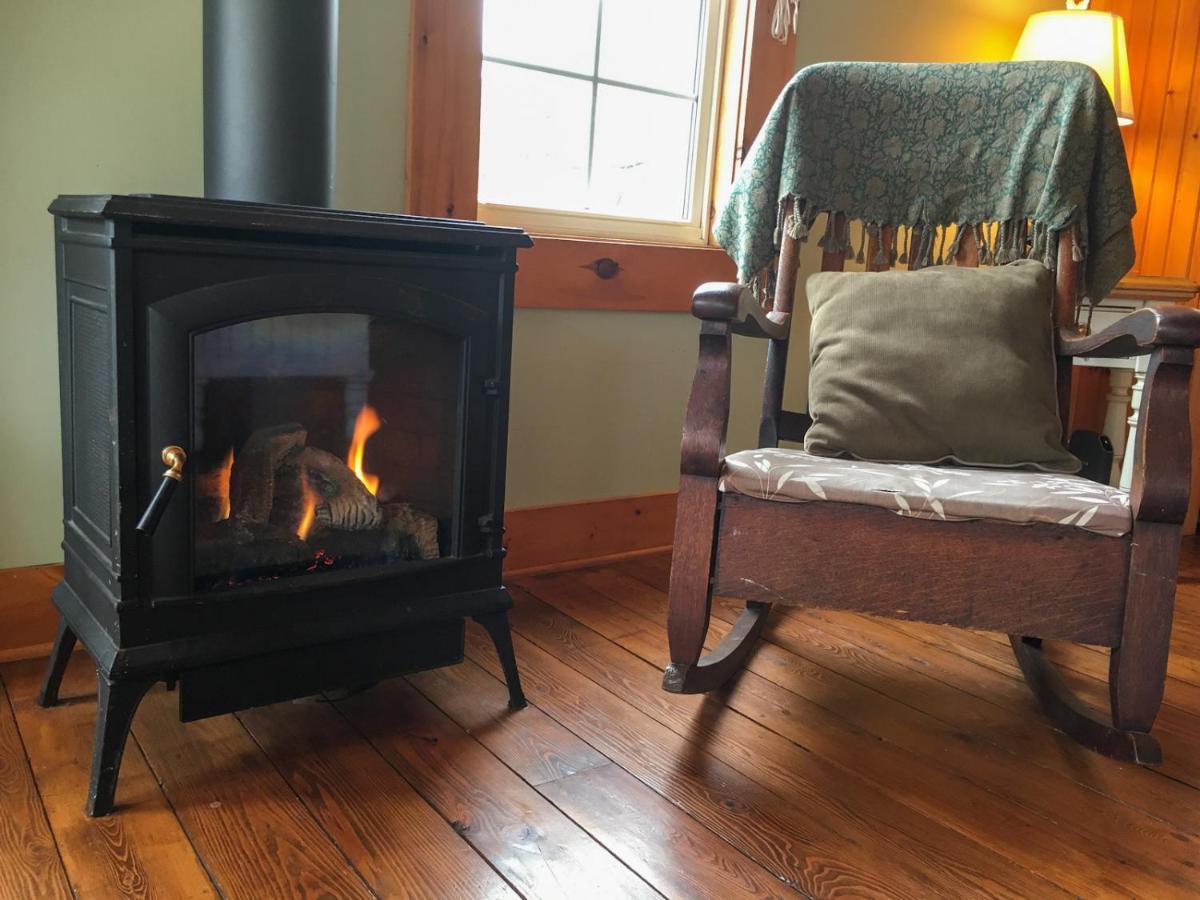 Larinda'S Landing Oceanfront Cottages Halifax Bagian luar foto