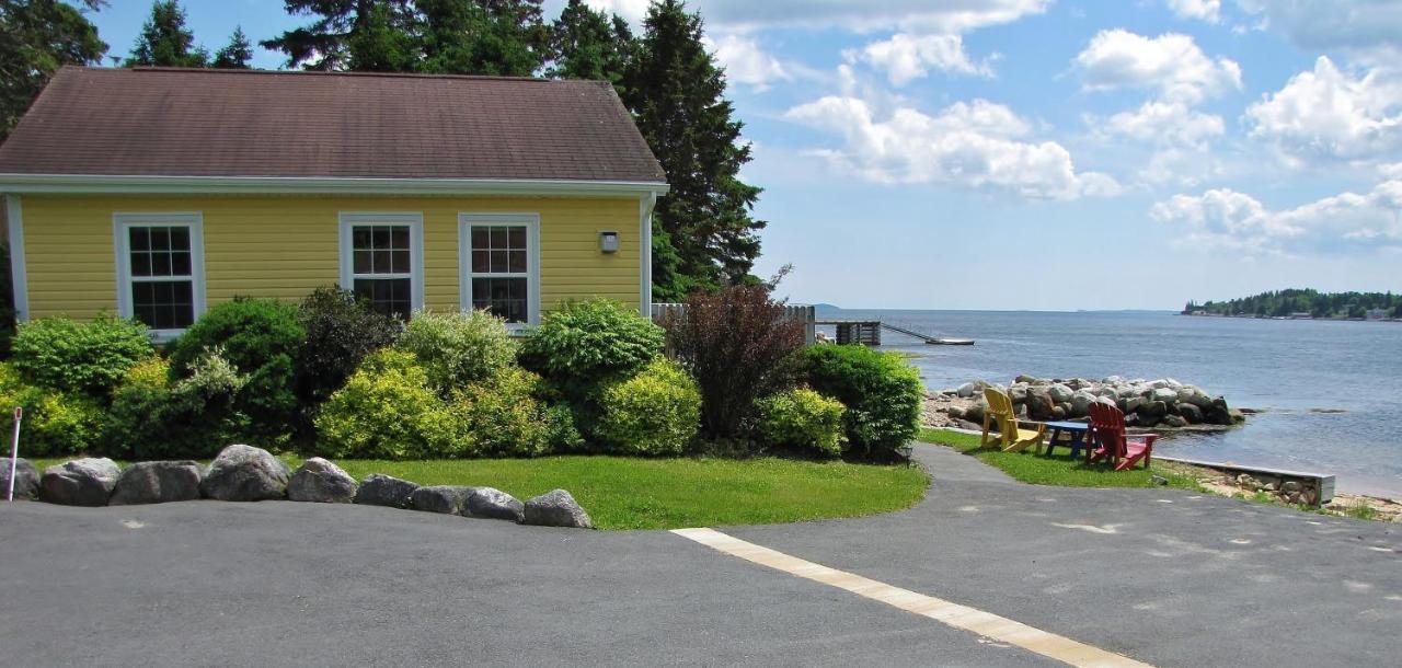Larinda'S Landing Oceanfront Cottages Halifax Bagian luar foto