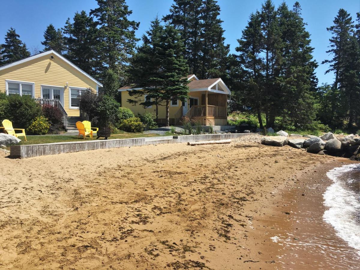 Larinda'S Landing Oceanfront Cottages Halifax Bagian luar foto