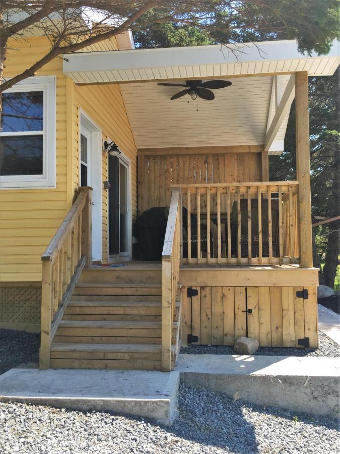 Larinda'S Landing Oceanfront Cottages Halifax Bagian luar foto