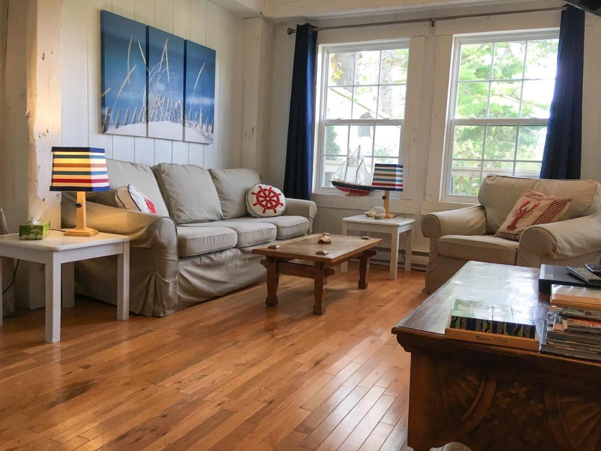 Larinda'S Landing Oceanfront Cottages Halifax Bagian luar foto