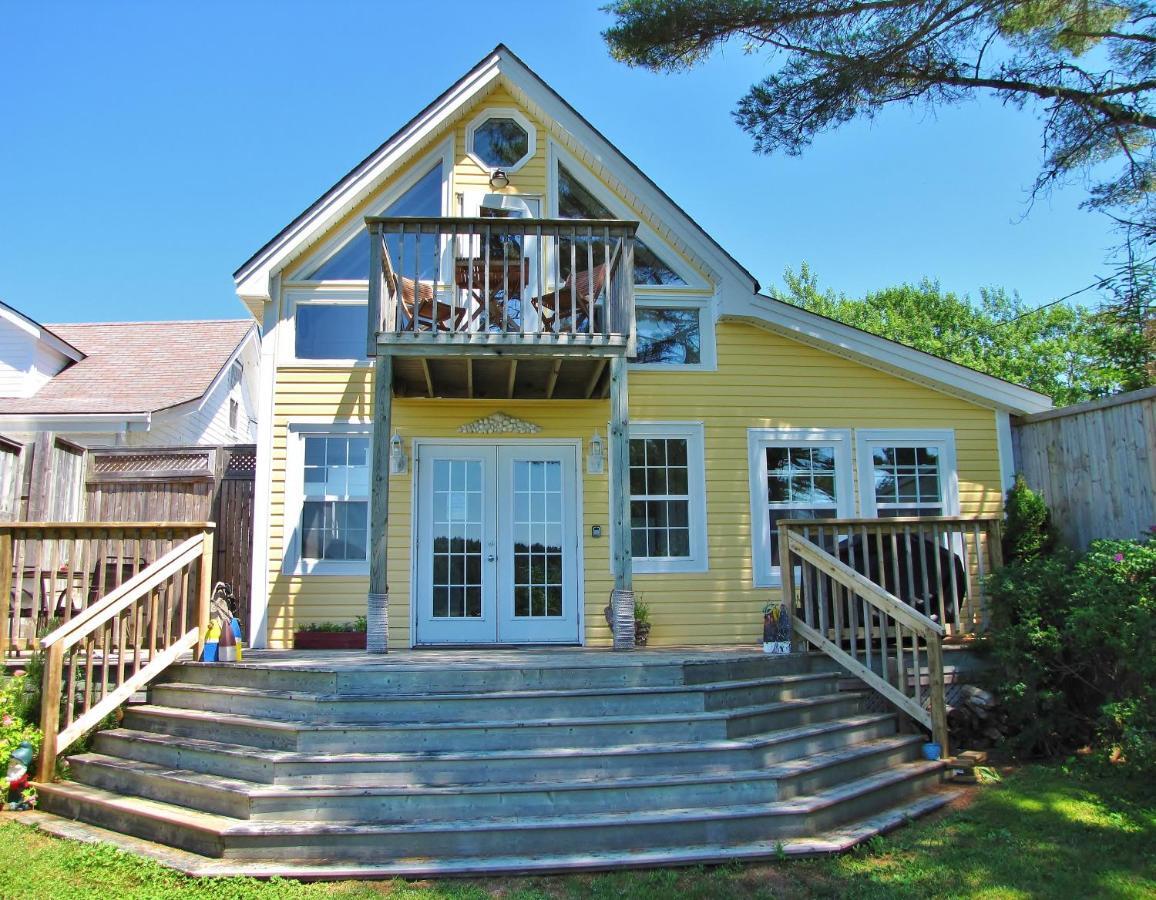 Larinda'S Landing Oceanfront Cottages Halifax Bagian luar foto