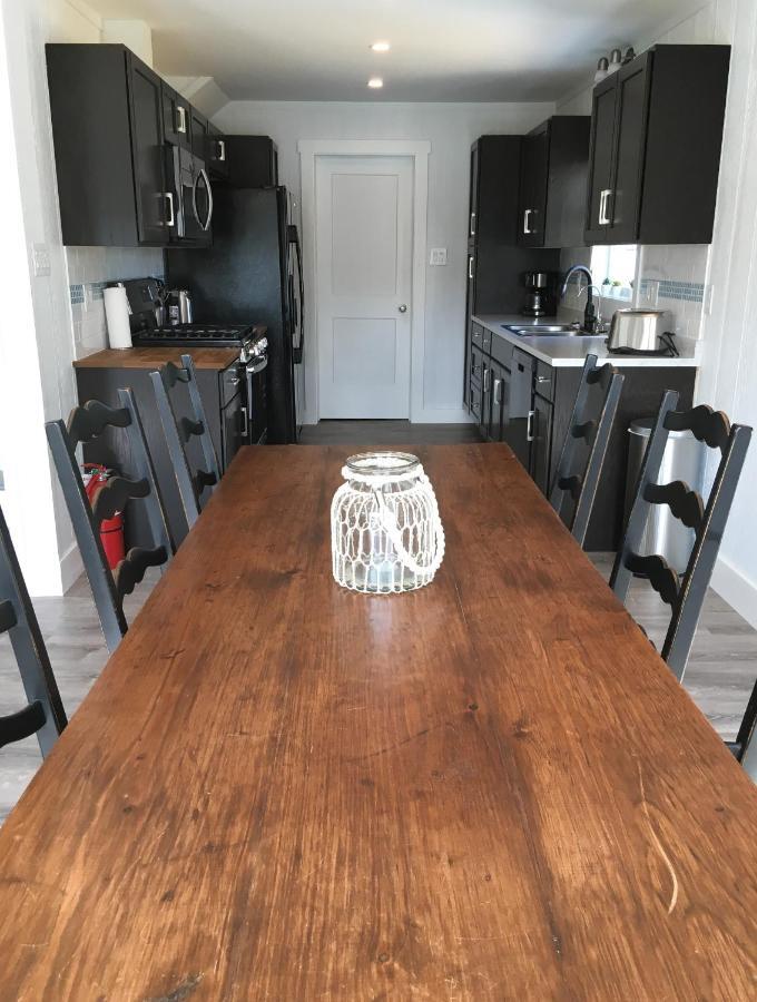 Larinda'S Landing Oceanfront Cottages Halifax Bagian luar foto